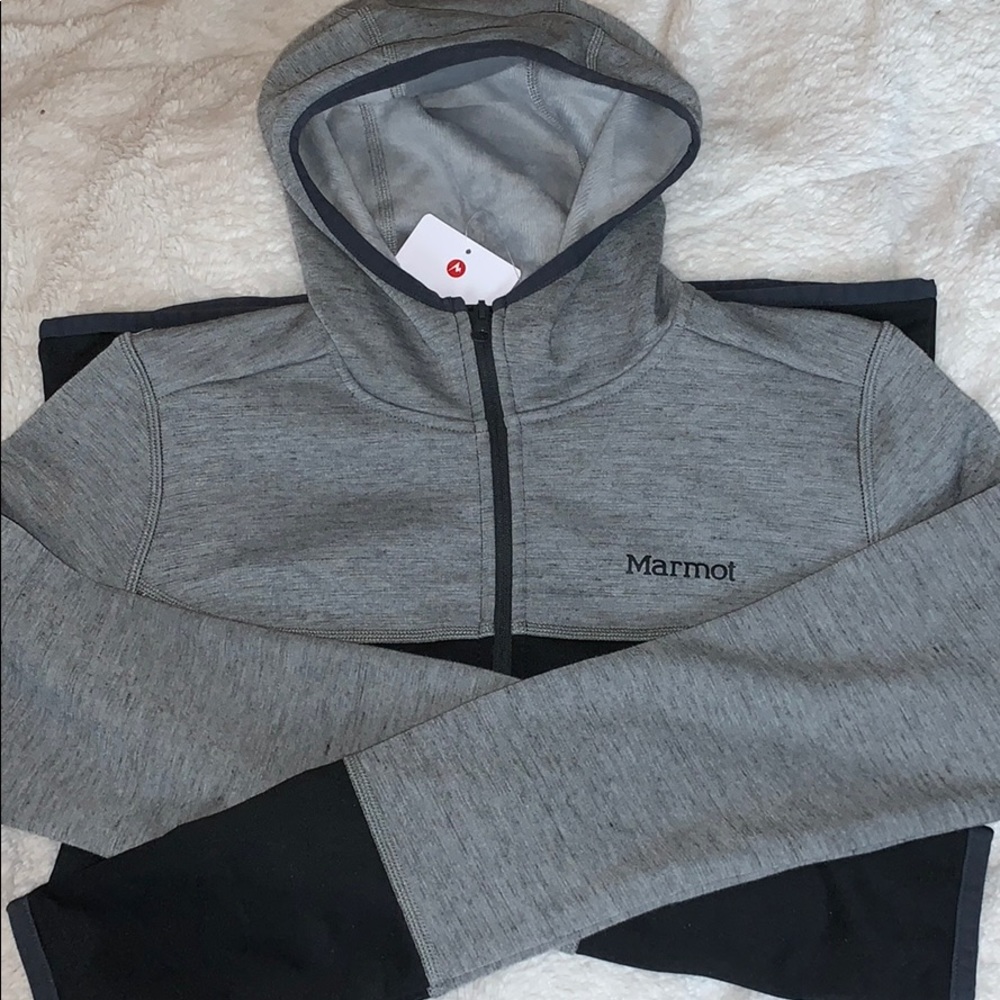 NWT Women’s Marmot Hoodie XS